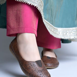 DressBerry Textured Round Toe Slip-On Ballerinas