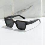 LEGEND EYEWEAR Unisex Wayfarer Sunglasses with UV Protected Lens Voyage